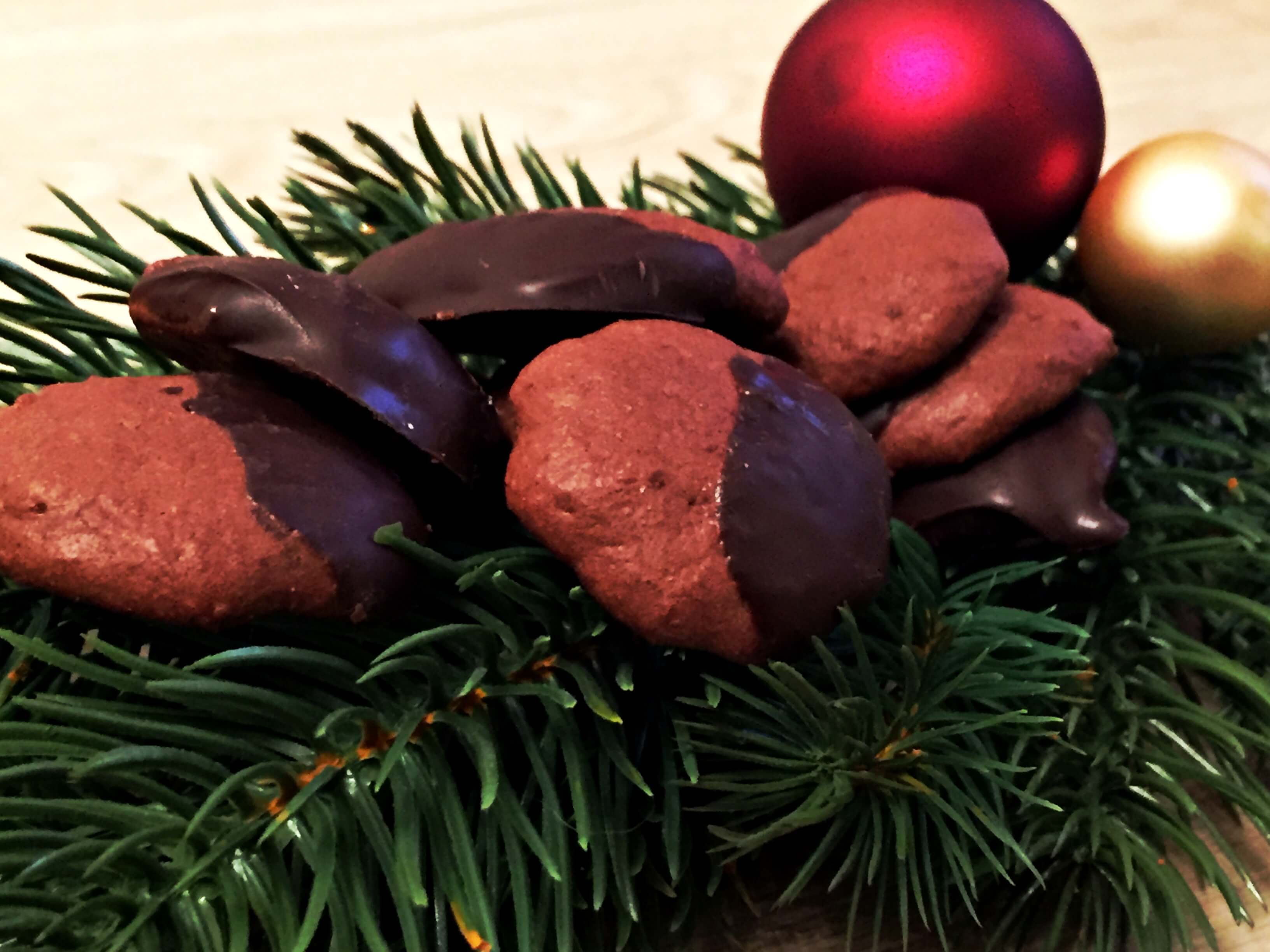 Low Carb Schoko-Taler - weihnachtliche Kekse für Chocoholics